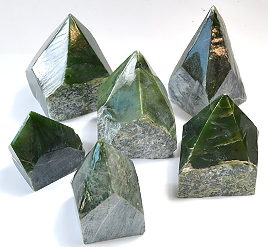 (image for) ~3# Jade, Green points